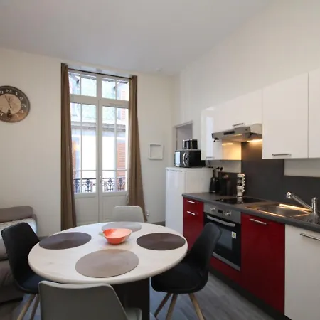 T2 Avec Wifi En Centre, Proche Thermes, Equipe Pour 4 Pers., Au Mont-dore - Fr-1-608-153 *